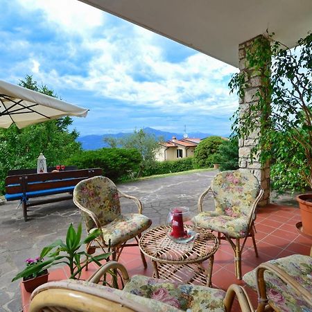 Bed And Breakfast Due Leoni Torri Del Benaco Exterior photo