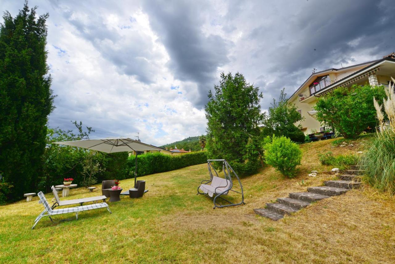 Bed And Breakfast Due Leoni Torri Del Benaco Exterior photo
