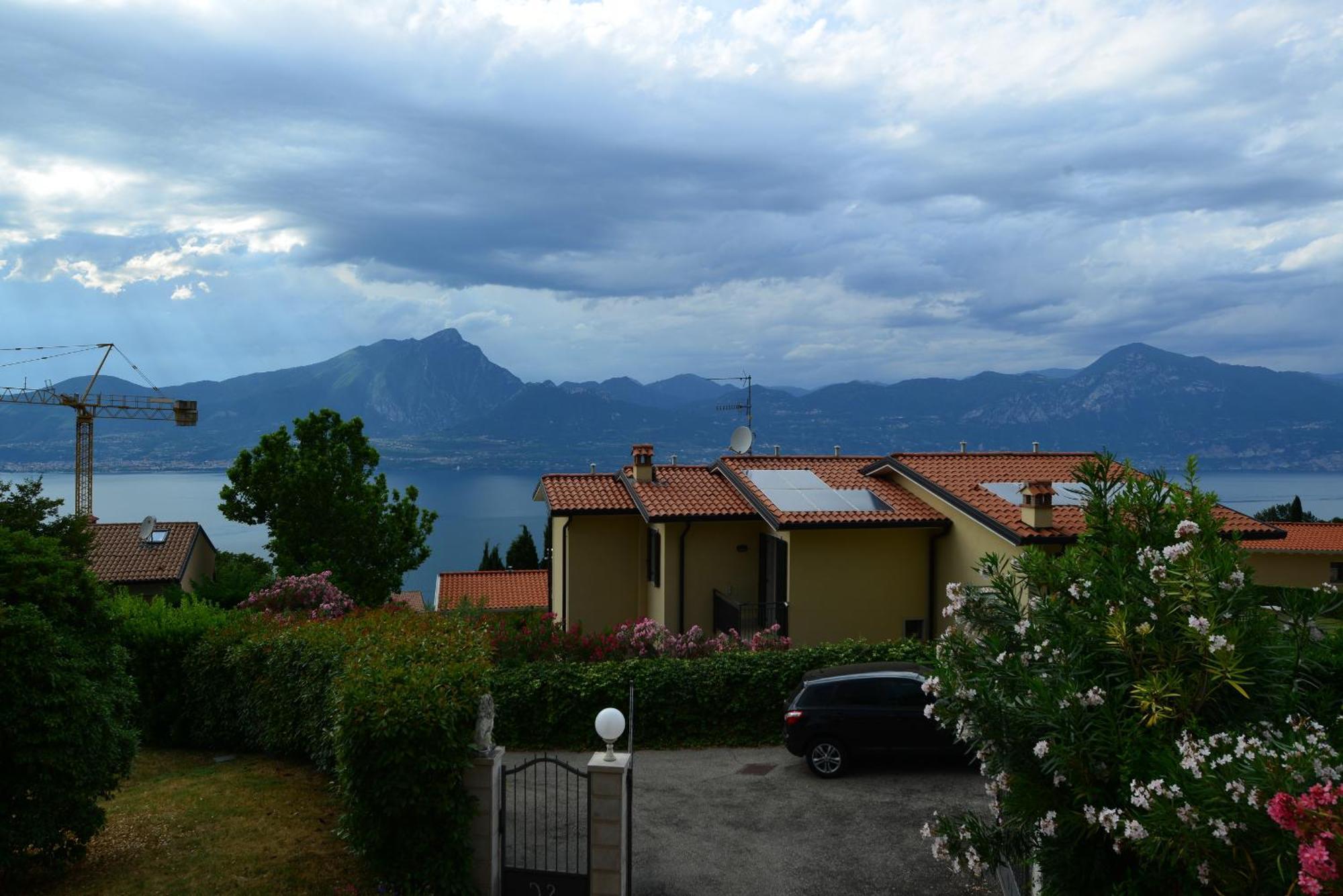 Bed And Breakfast Due Leoni Torri Del Benaco Exterior photo