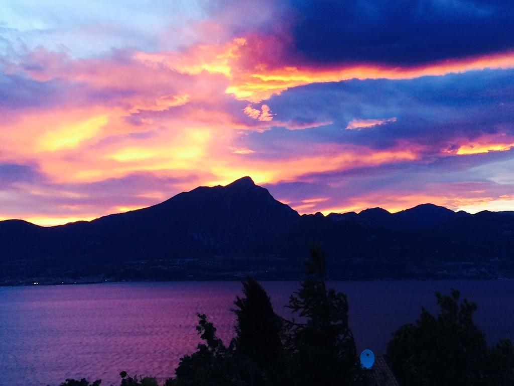 Bed And Breakfast Due Leoni Torri Del Benaco Room photo